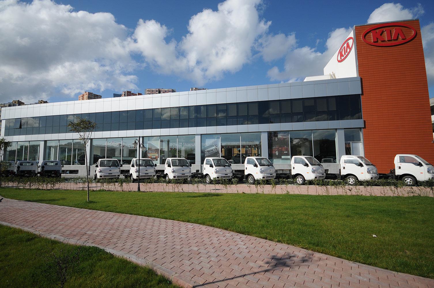 Bayraktar Otomotiv Showroom