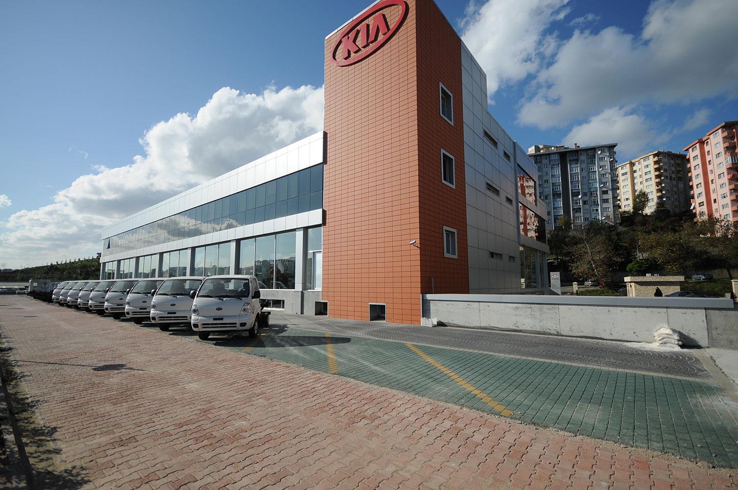 Bayraktar Otomotiv Showroom